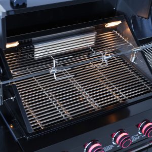 outdoor kitchen entertainment setup